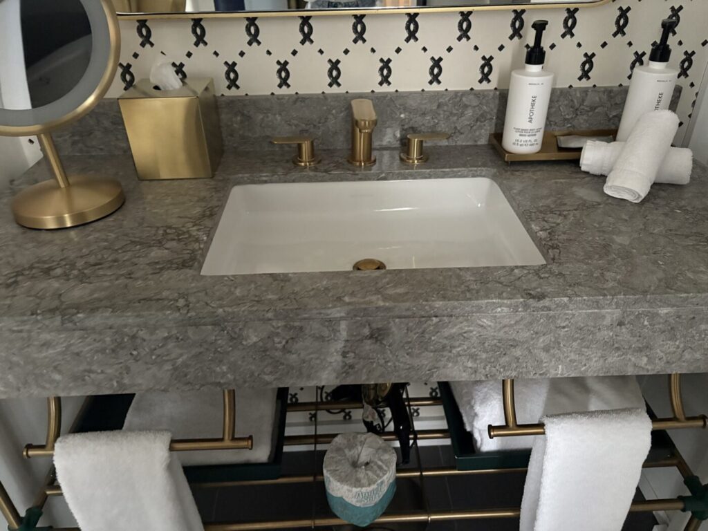 Canopy by Hilton Philadelphia Center Cityの洗面エリア